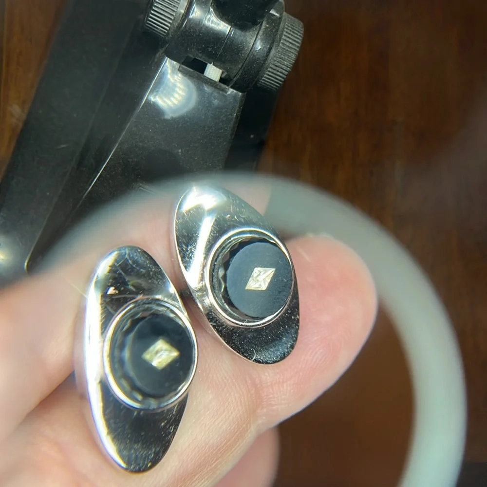 VINTAGE MULTIFACETED BLACK GLASS AND SILVER TONE CUFF LINKS